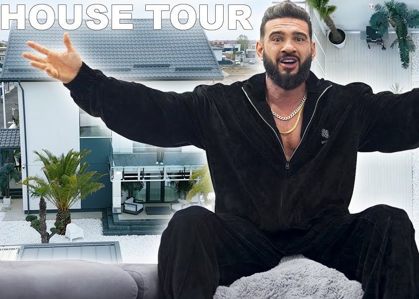 Dorian Popa și-a renovat casa după ce a rămas singur! Cum arată locuința lui în prezent